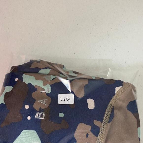 Balance Athletica Vitality Ascend Camo Leggings Womens Medium High Waist Workout - Picture 8 of 8